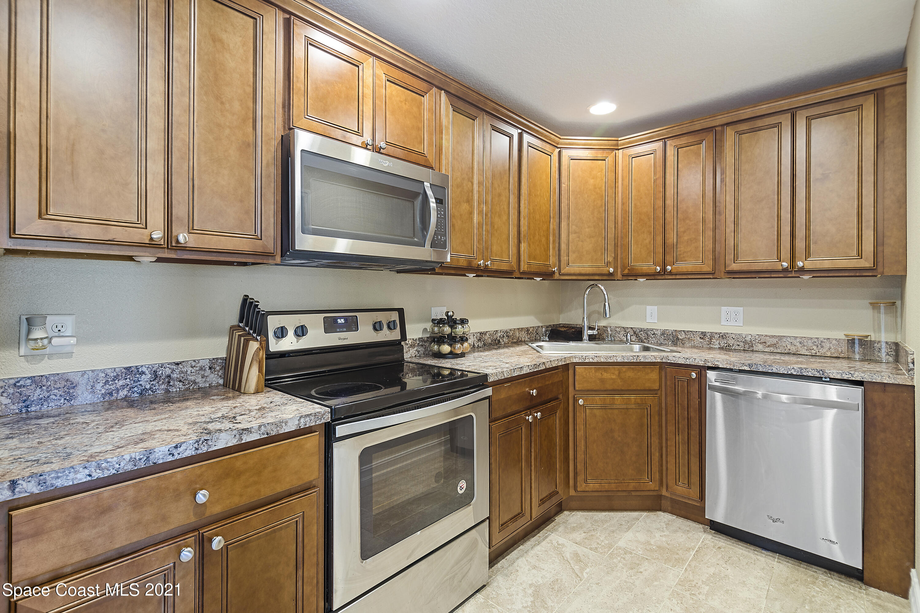 2290 Warwick Road Melbourne, FL 32935 - Photo 5 of 14 _MG_2275