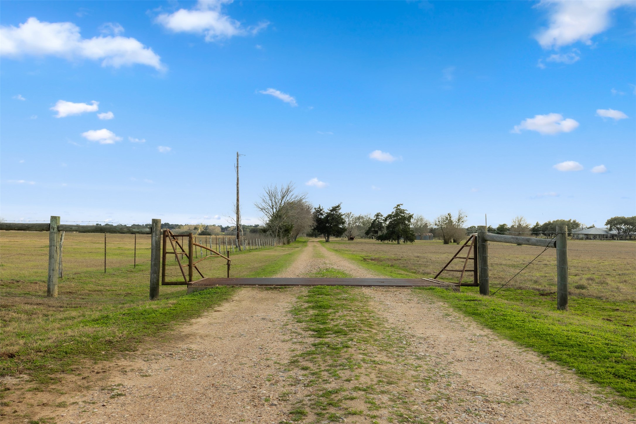 2346 Bruno Road Schulenburg, TX 78956 - Photo 33 of 49 a view of lake