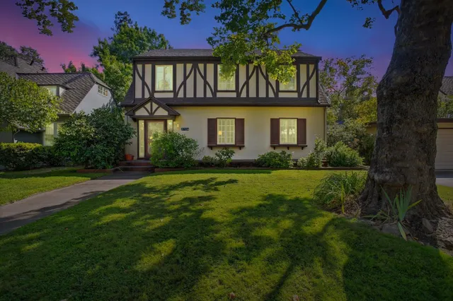 $975,000 | 2724 Curtis Way, Sacramento, CA 95818