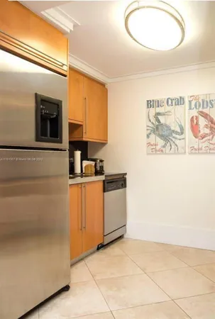 $4,000 | 6365 Collins Avenue, Unit 2409, Miami Beach, FL 33141