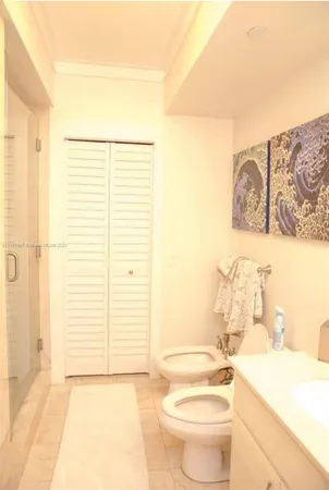 $4,000 | 6365 Collins Avenue, Unit 2409, Miami Beach, FL 33141