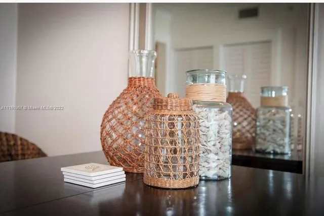 $4,000 | 6365 Collins Avenue, Unit 2409, Miami Beach, FL 33141