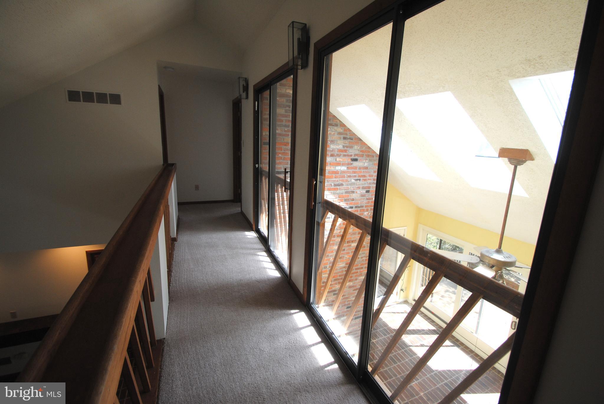 102 Jupiter Road Newark, DE 19711 - Photo 22 of 35 Hallway