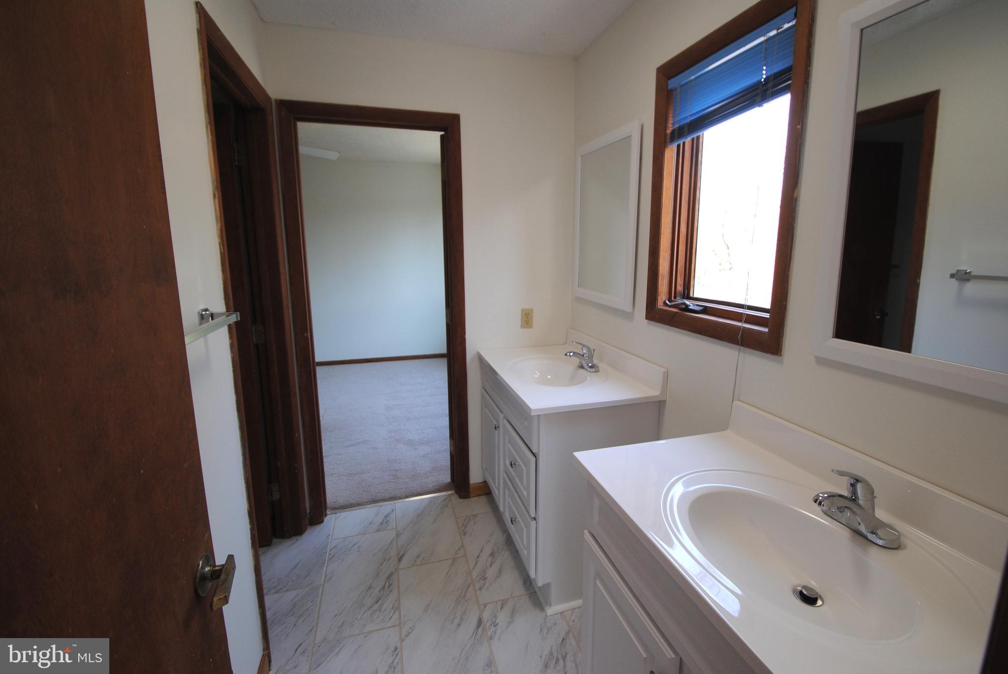 102 Jupiter Road Newark, DE 19711 - Photo 24 of 35 Bathroom