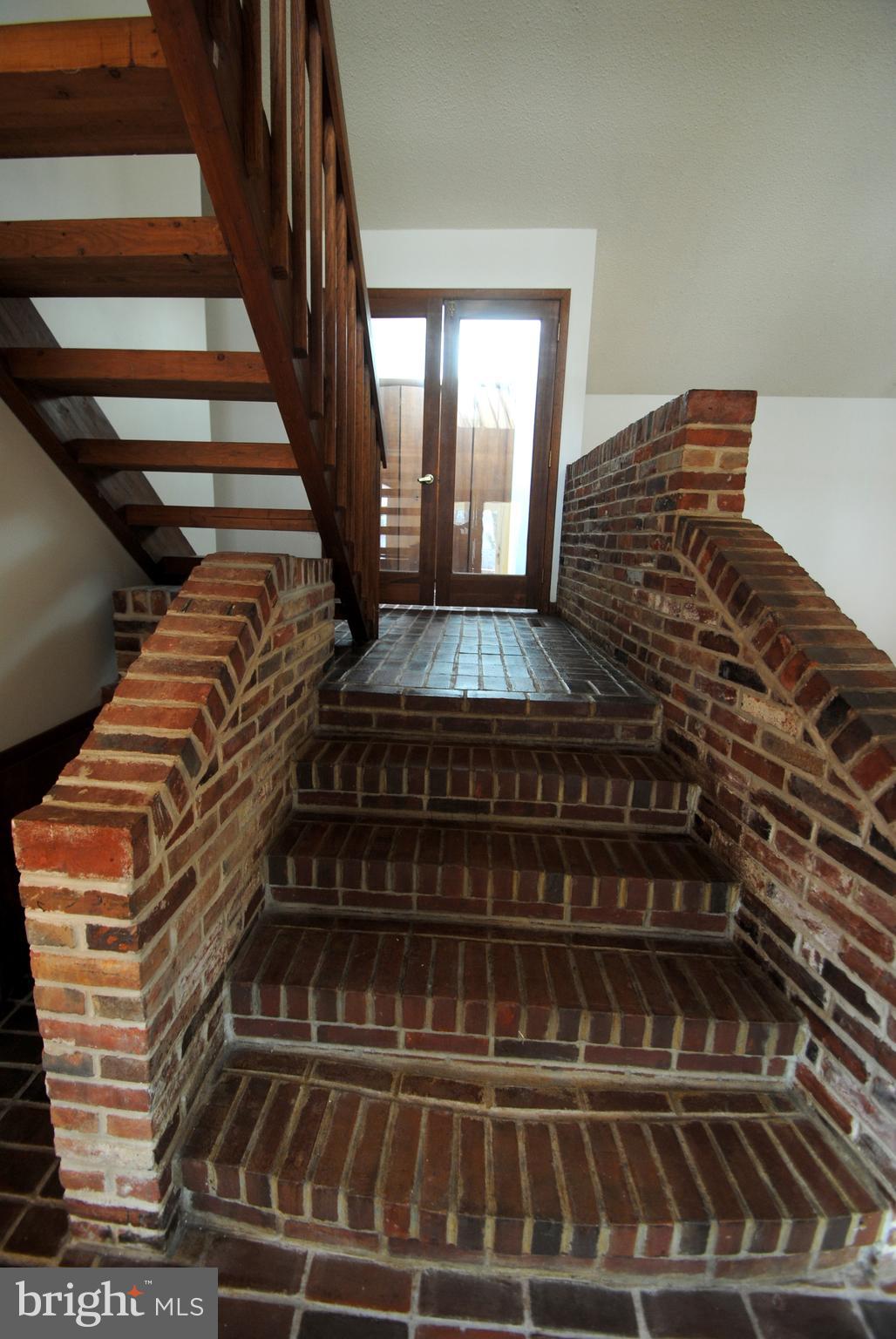 102 Jupiter Road Newark, DE 19711 - Photo 5 of 35 Foyer