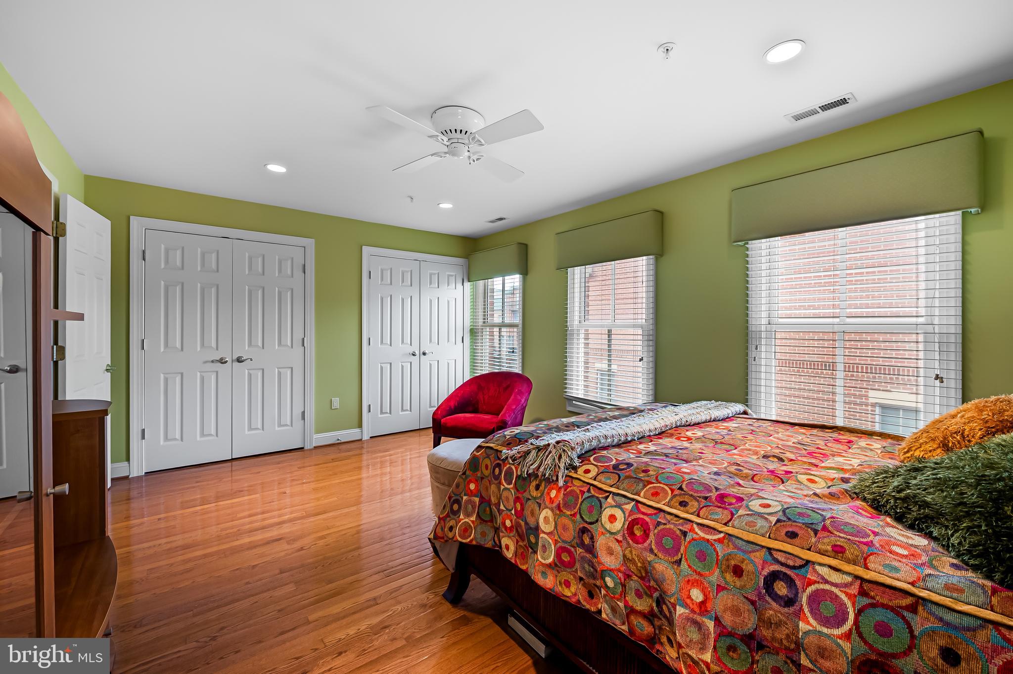 2323 Boston Street, Unit 6 Baltimore, MD 21224 - Photo 35 of 47 a bedroom with a bed and a window