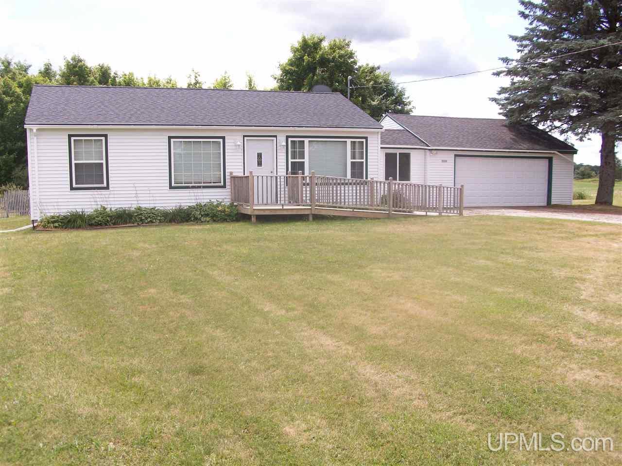 3103 18th Road Escanaba, MI 49829 - Photo 1 of 16