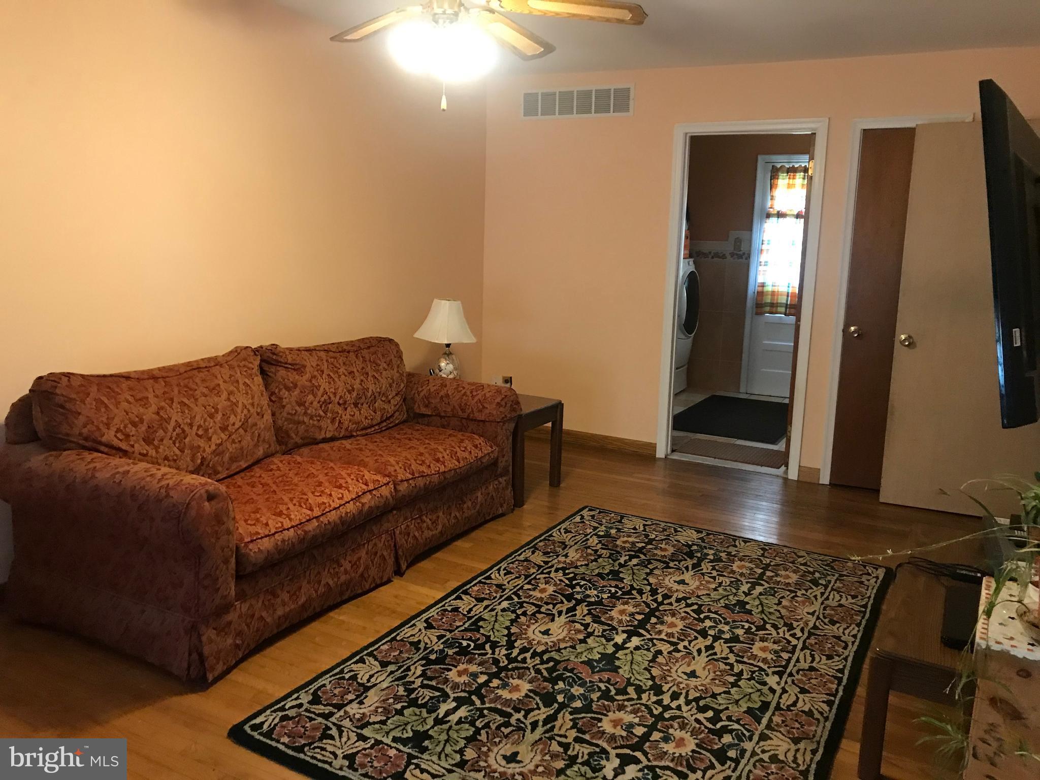 3 Heather Road Newark, DE 19702 - Photo 21 of 50 Family roomw Wood Floors