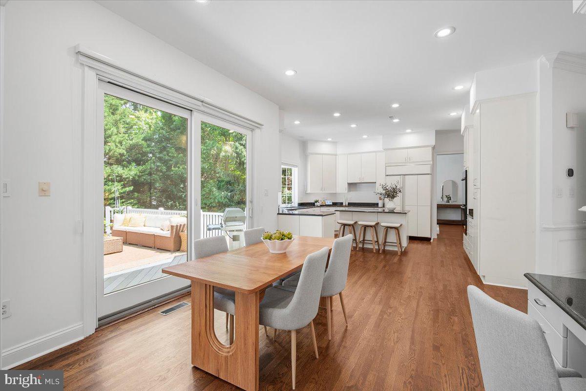 8413 Rapley Ridge Lane Potomac, MD 20854 - Photo 18 of 85 Breakfast area