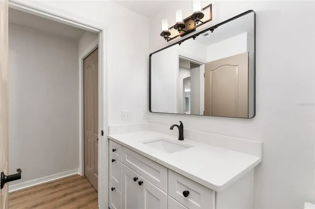 a view of a front of house with a yard