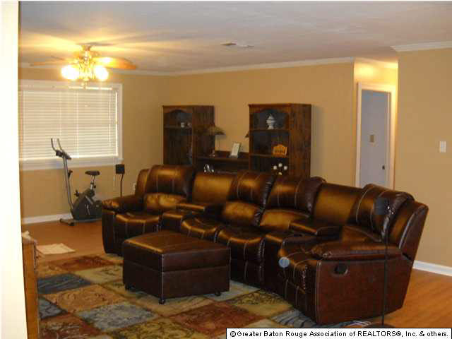 1121 Rue Desiree Baton Rouge, LA 70810 - Photo 7 of 10