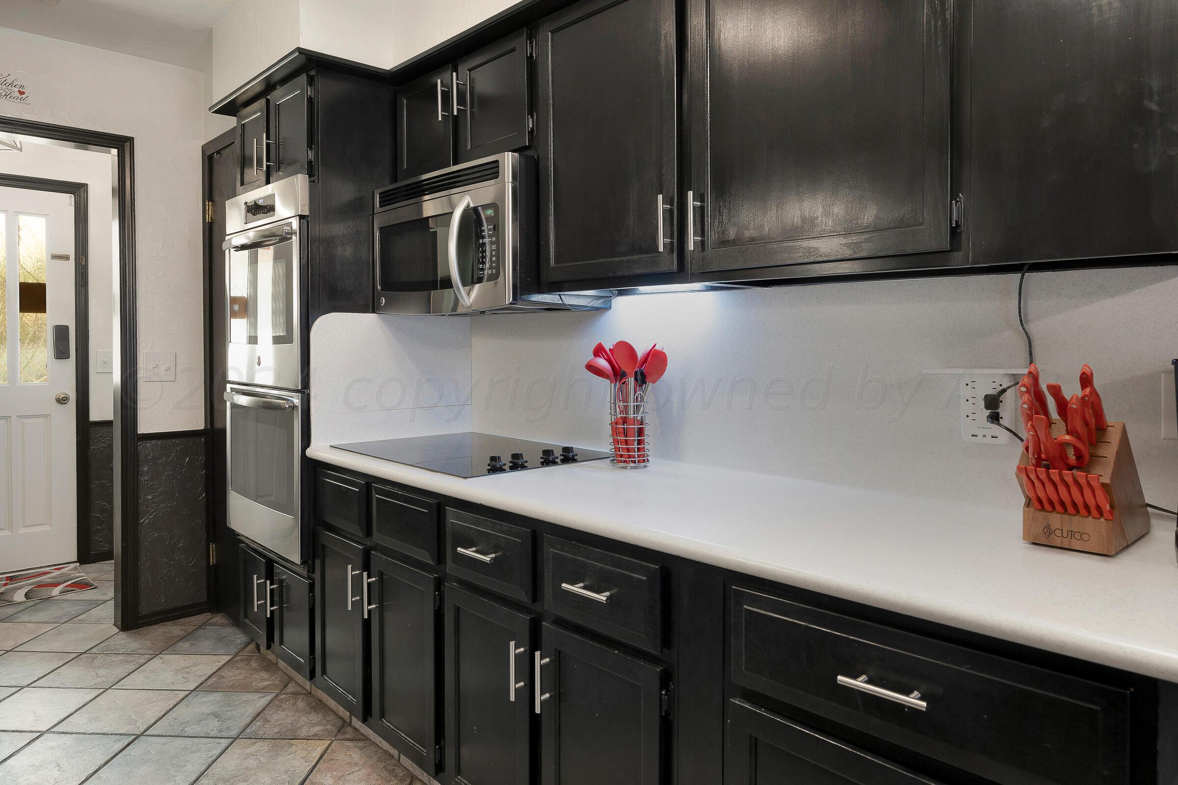 6524 Garwood Road Amarillo, TX 79109 - Photo 6 of 24 Kitchen