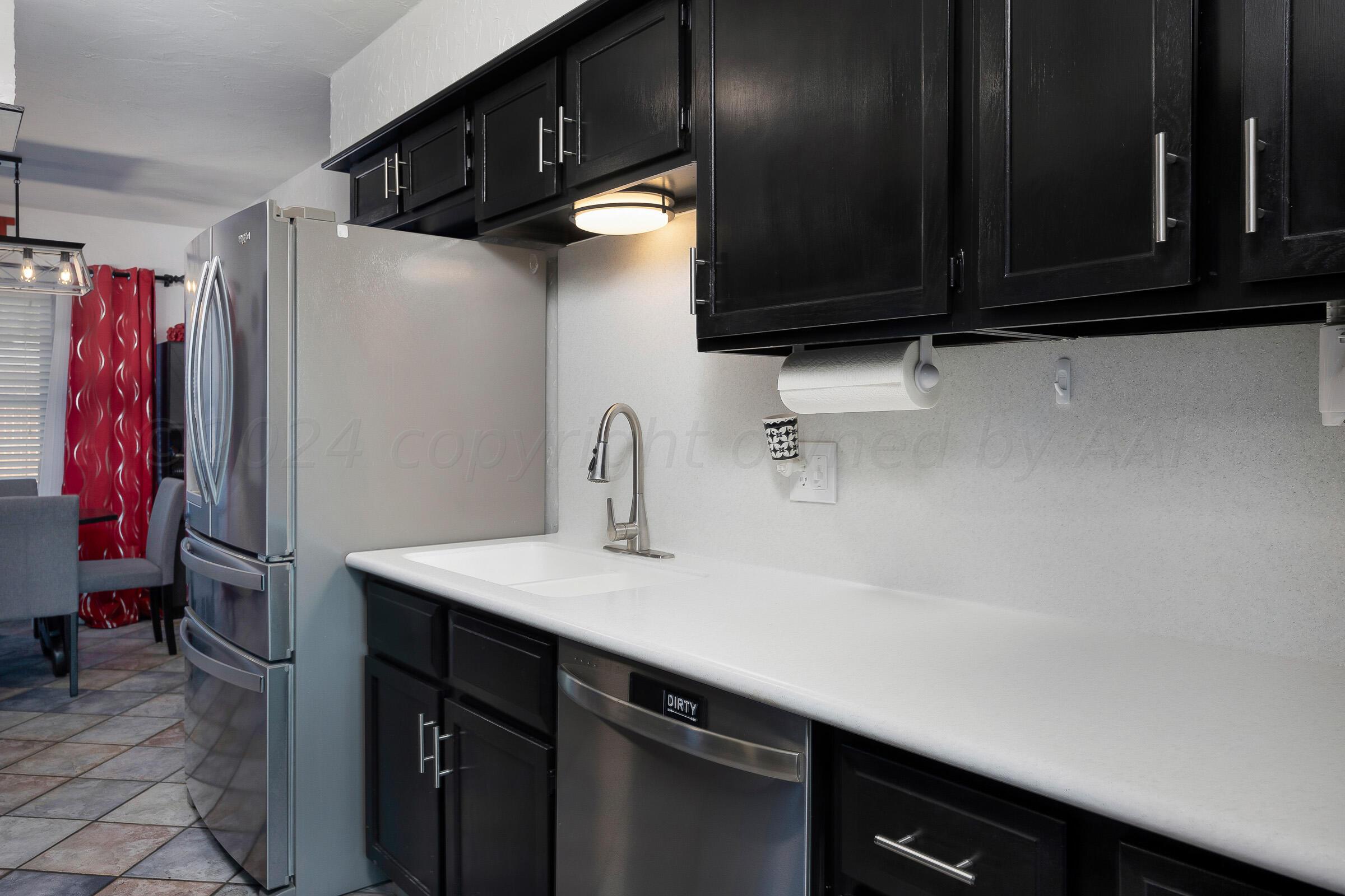 6524 Garwood Road Amarillo, TX 79109 - Photo 8 of 24 Kitchen