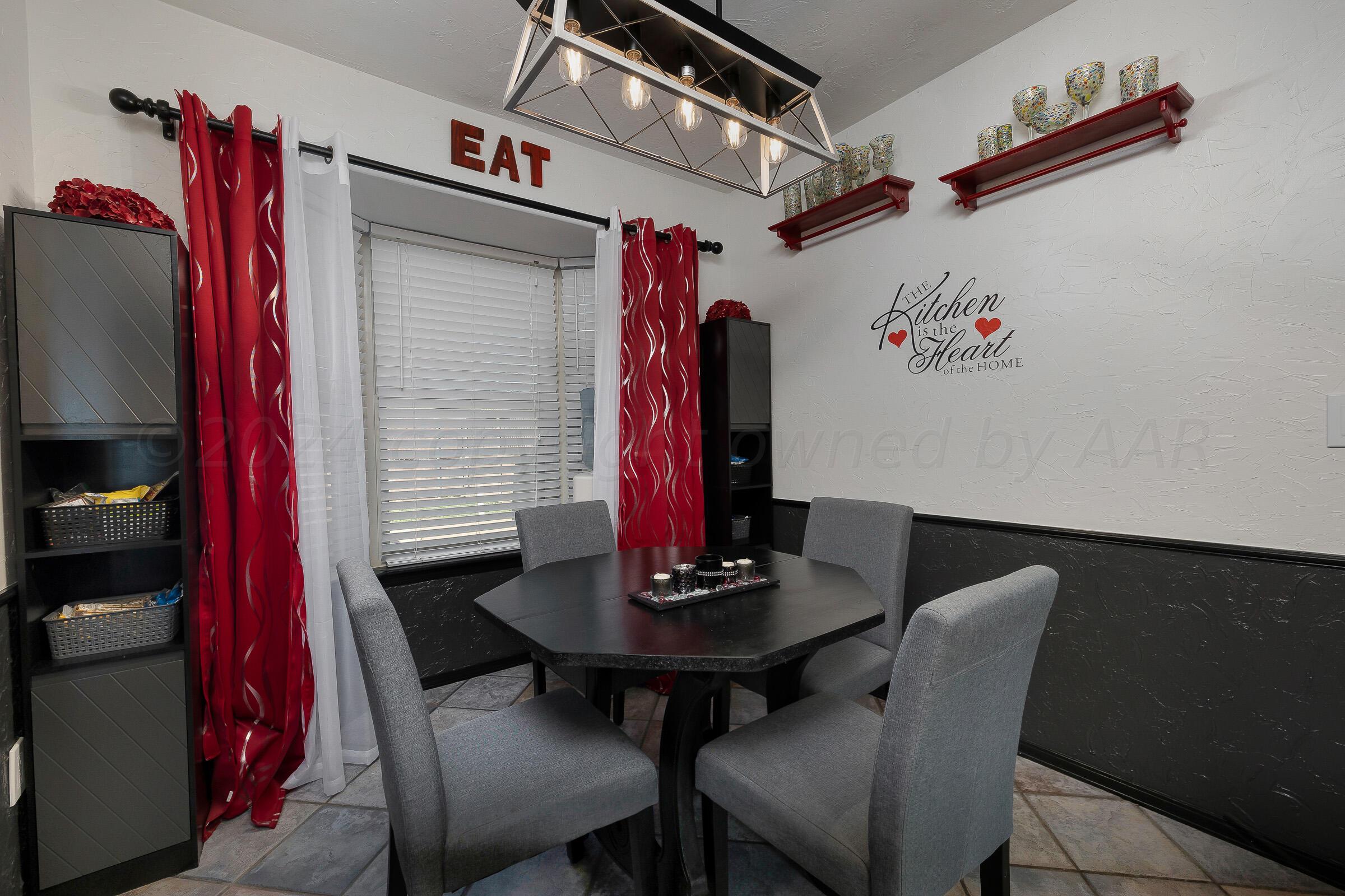 6524 Garwood Road Amarillo, TX 79109 - Photo 9 of 24 Dining Area