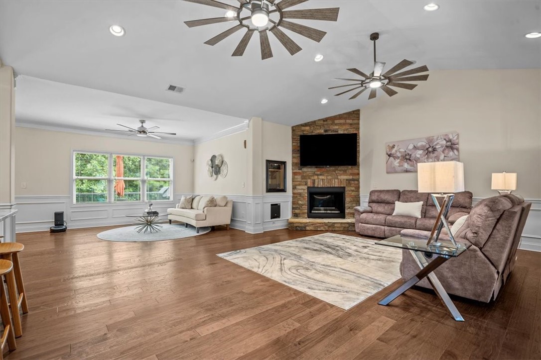 209 Quail Hunt Road Simpsonville, SC 29680 - Photo 6 of 35 Gallery Image 6
