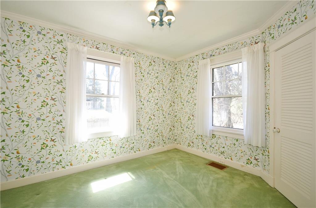 405 East Waldheim Road Pittsburgh, PA 15215 - Photo 11 of 25 Additional first floor guest bedroom with full hall bathroom.