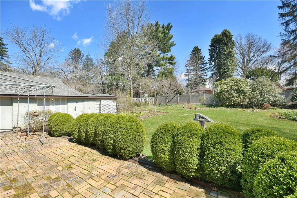 405 East Waldheim Road Pittsburgh, PA 15215 - Photo 21 of 25 Flat lot with space for our outdoor entertaining needs.