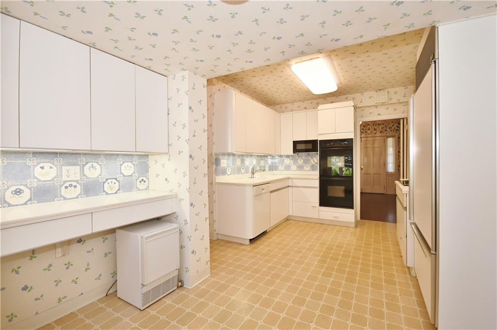 405 East Waldheim Road Pittsburgh, PA 15215 - Photo 9 of 25 Gallery Image 9