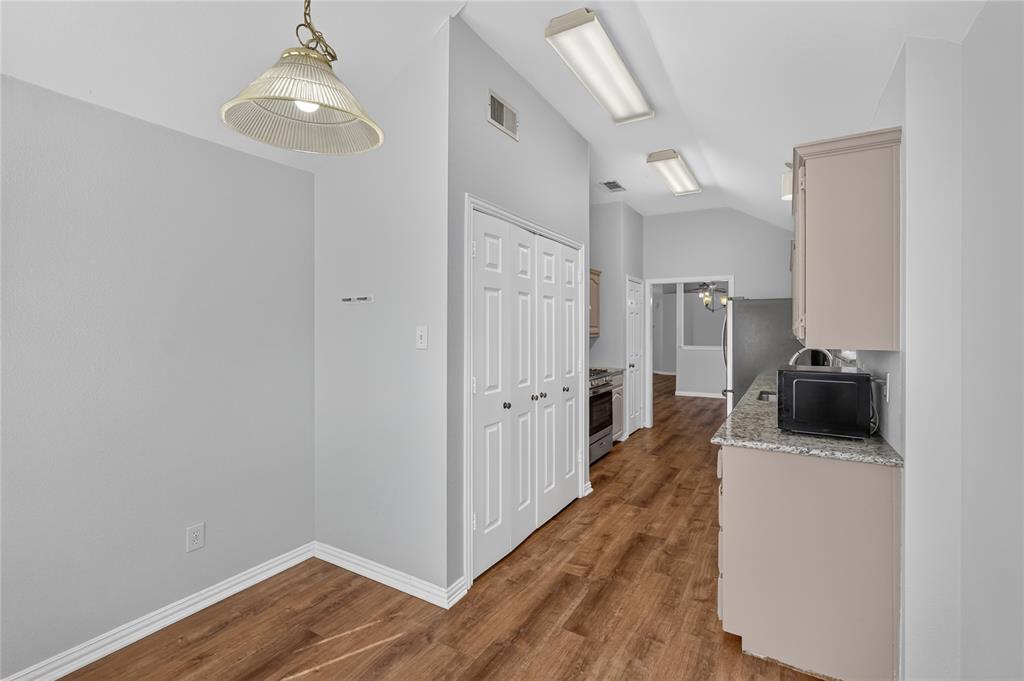 1309 Riley Drive Carrollton, TX 75007 - Photo 18 of 40 Gallery Image 18