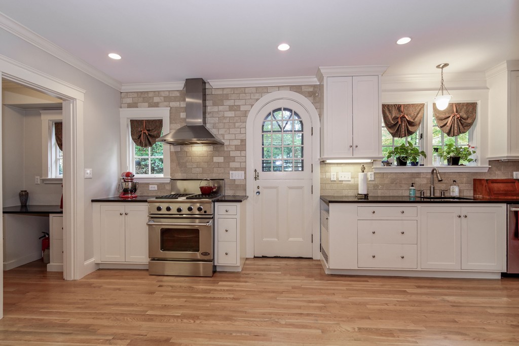 1 Sylvan Road Wellesley, MA 02481 - Photo 3 of 22