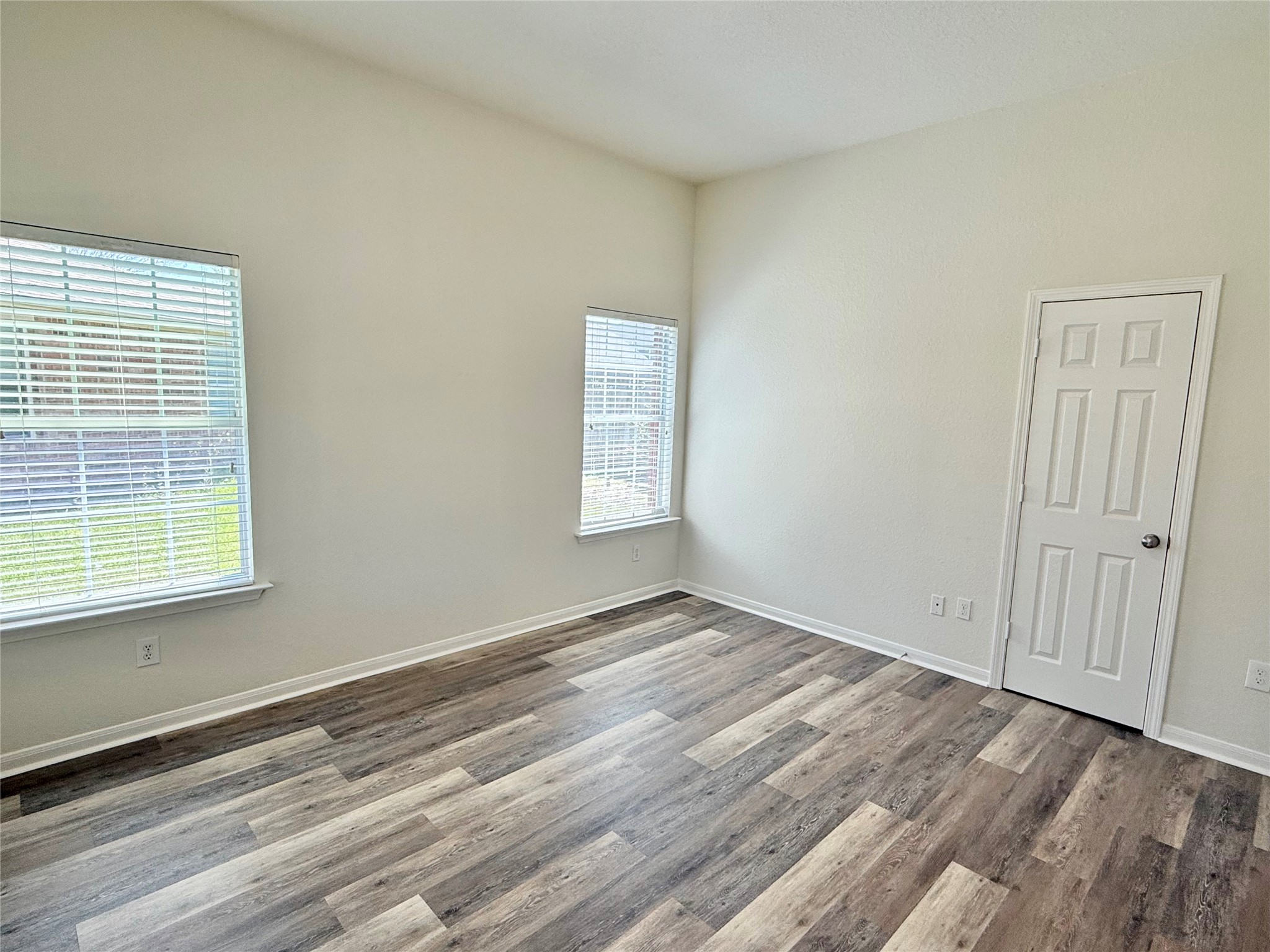 3430 Falcon Trail Court Spring, TX 77373 - Photo 19 of 31 Another view of the secondary bedroom on first floor that can also be used as an office.