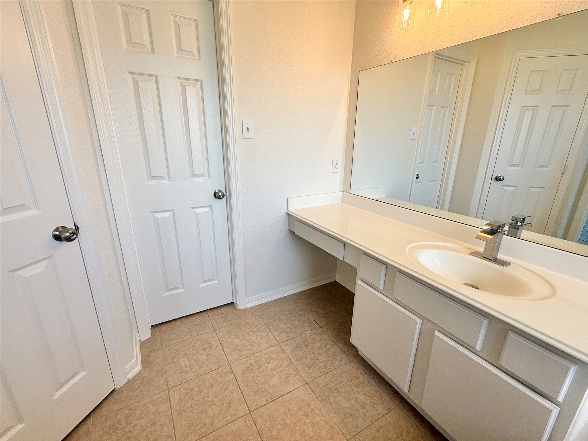 3430 Falcon Trail Court Spring, TX 77373 - Photo 27 of 31 Primary bath with private toilet and walk-in closet.