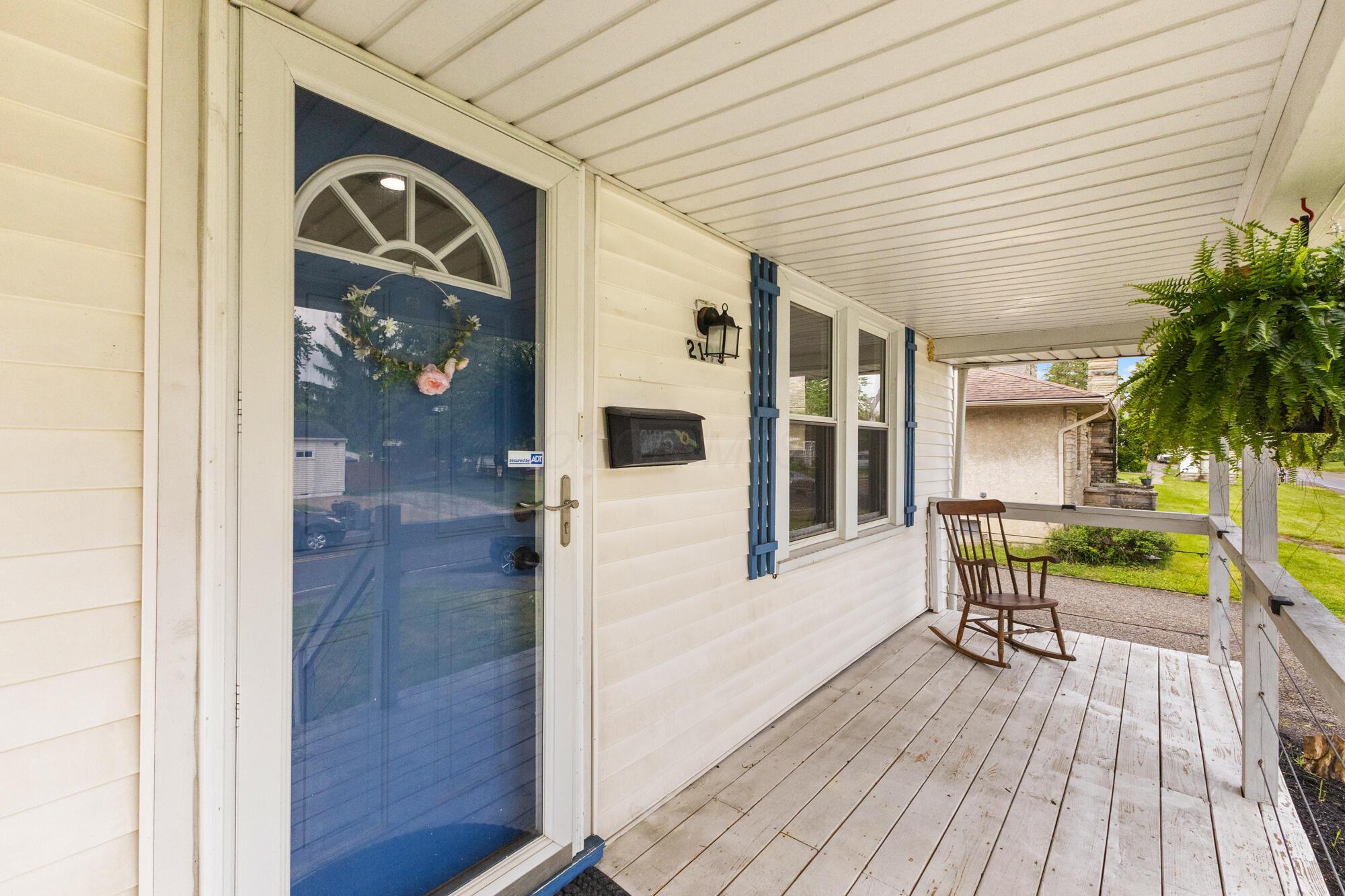 2195 Ferris Road Columbus, OH 43224 - Photo 2 of 19 4_a24a8989