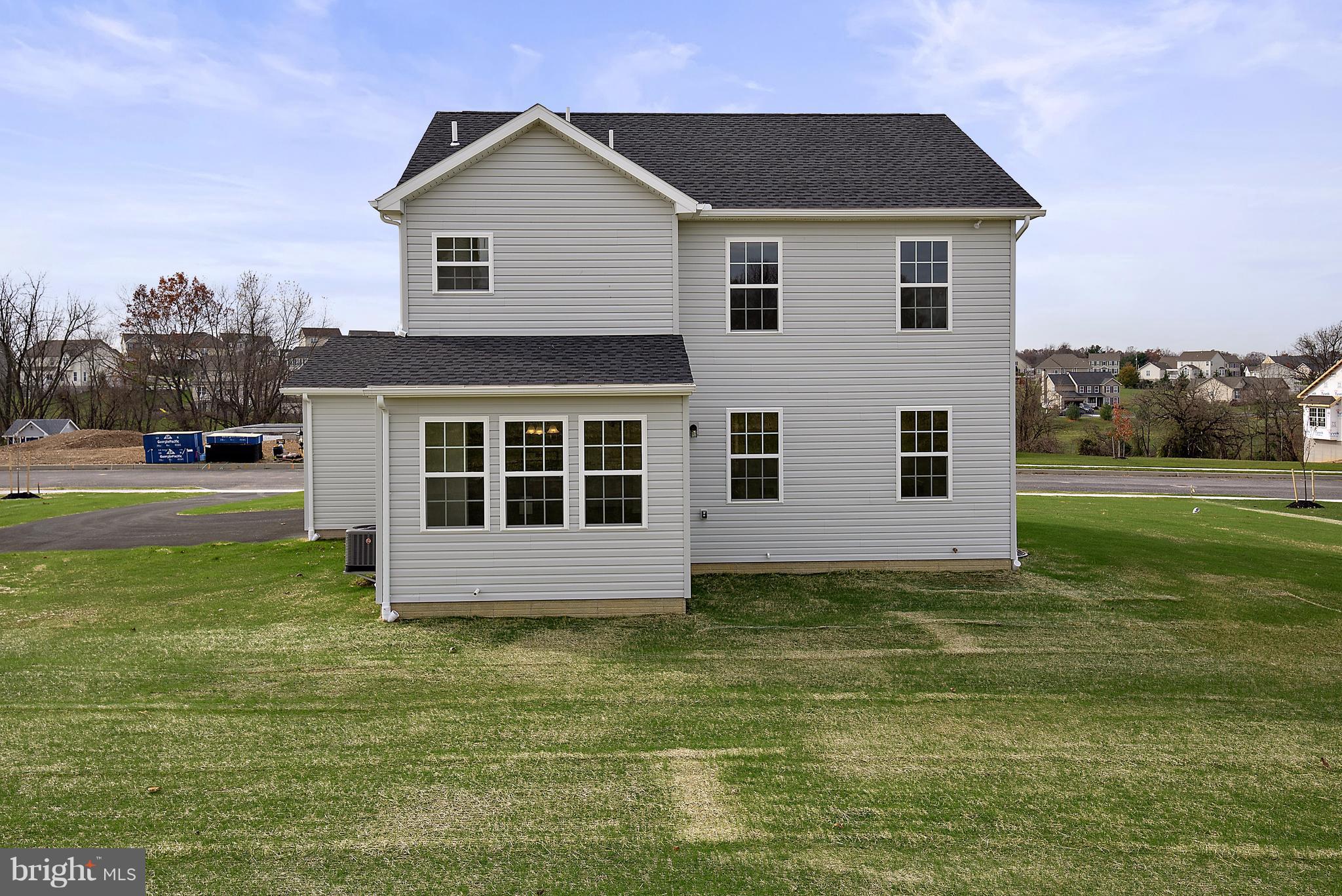 885 Ripple Drive, Unit 66 Hanover, PA 17331 - Photo 27 of 28 Rear View