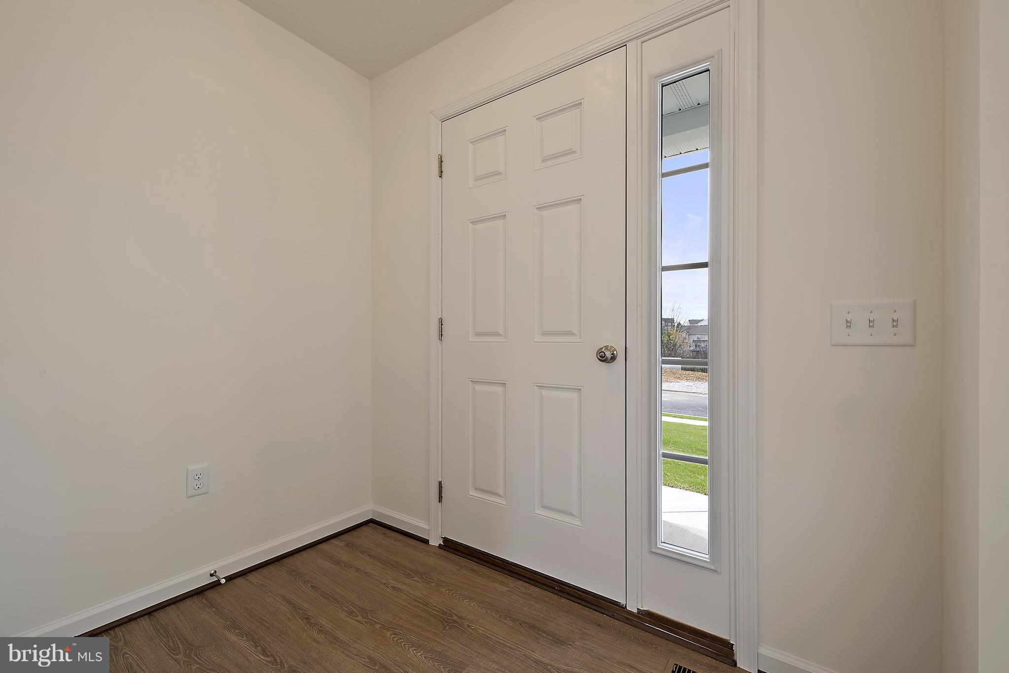 885 Ripple Drive, Unit 66 Hanover, PA 17331 - Photo 6 of 28 Entry