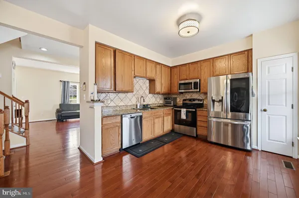 $585,000 | 15113 Gaffney Circle, Gainesville, VA 20155