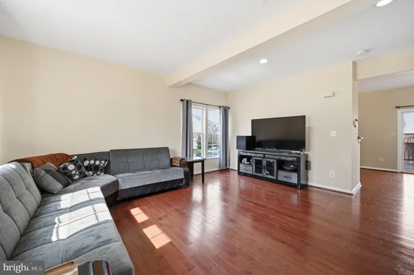 $585,000 | 15113 Gaffney Circle, Gainesville, VA 20155