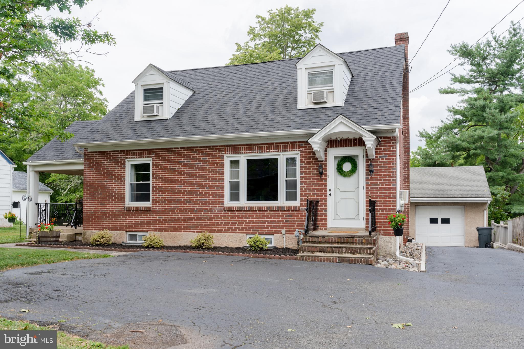 371 North Pleasantview Road Pottstown, PA 19464 - Photo 1 of 39 Gallery Image 1