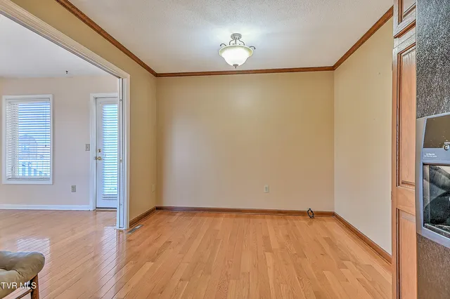 $349,900 | 325 Mayfield Drive, Bristol, TN 37620