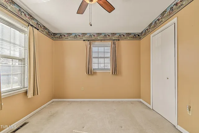 $349,900 | 325 Mayfield Drive, Bristol, TN 37620