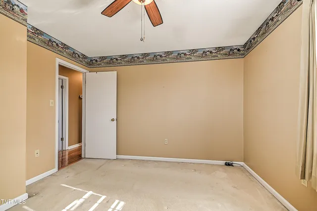 $349,900 | 325 Mayfield Drive, Bristol, TN 37620