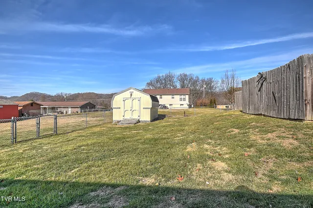$349,900 | 325 Mayfield Drive, Bristol, TN 37620