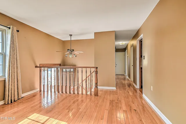 $349,900 | 325 Mayfield Drive, Bristol, TN 37620