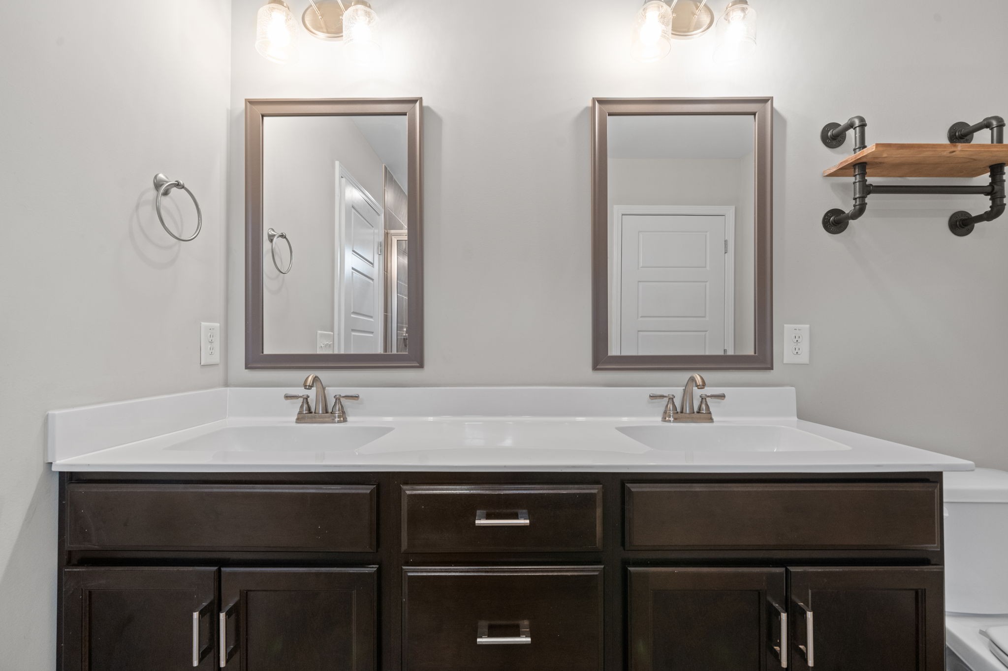 219 Clark Road Clarksville, TN 37042 - Photo 21 of 32 Gallery Image 21