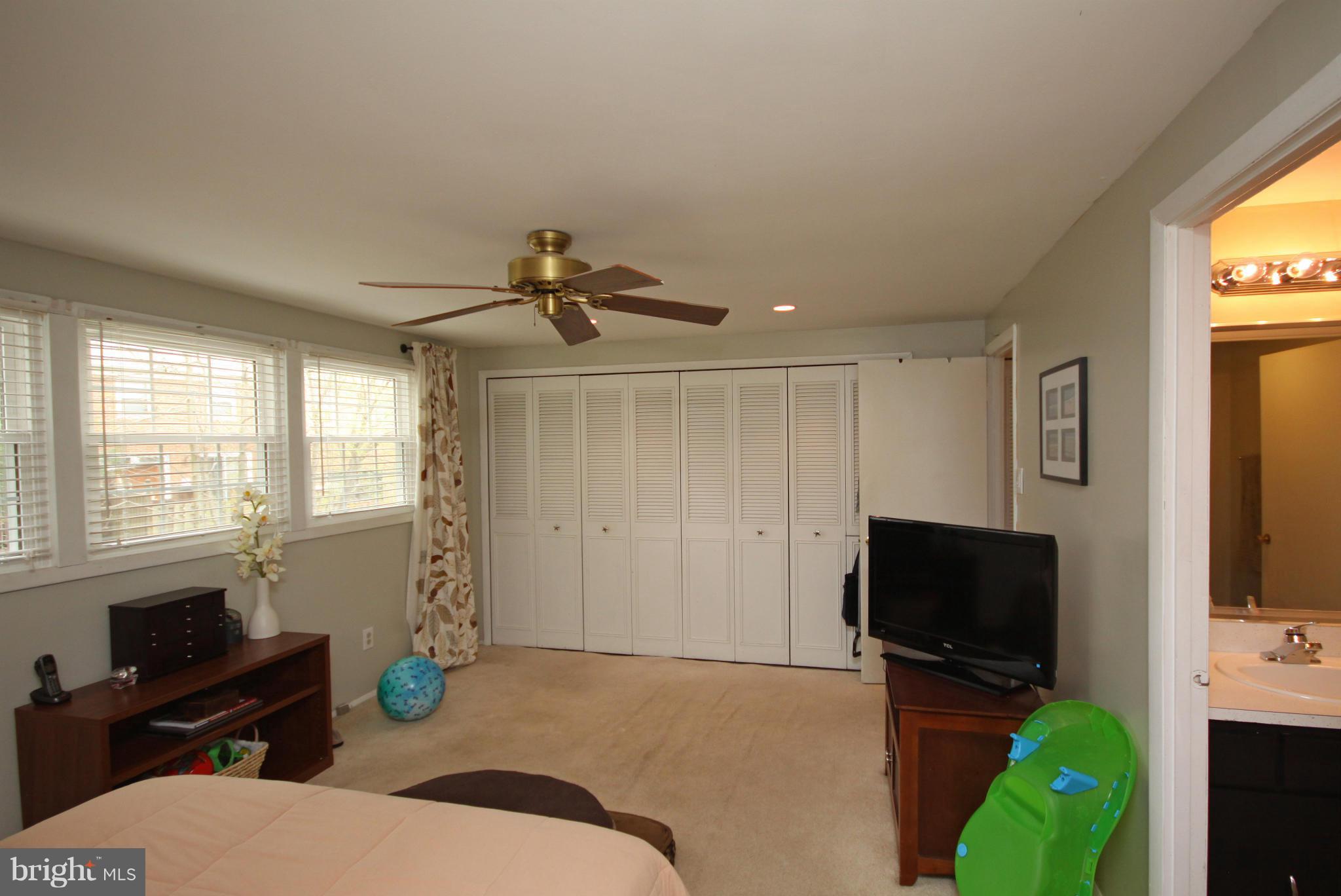 5462 Gloucester Road Columbia, MD 21044 - Photo 16 of 26 Bedroom (Master)