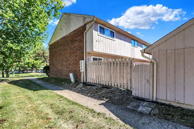 $128,900 | 8018 Cheswick Drive, Indianapolis, IN 46219