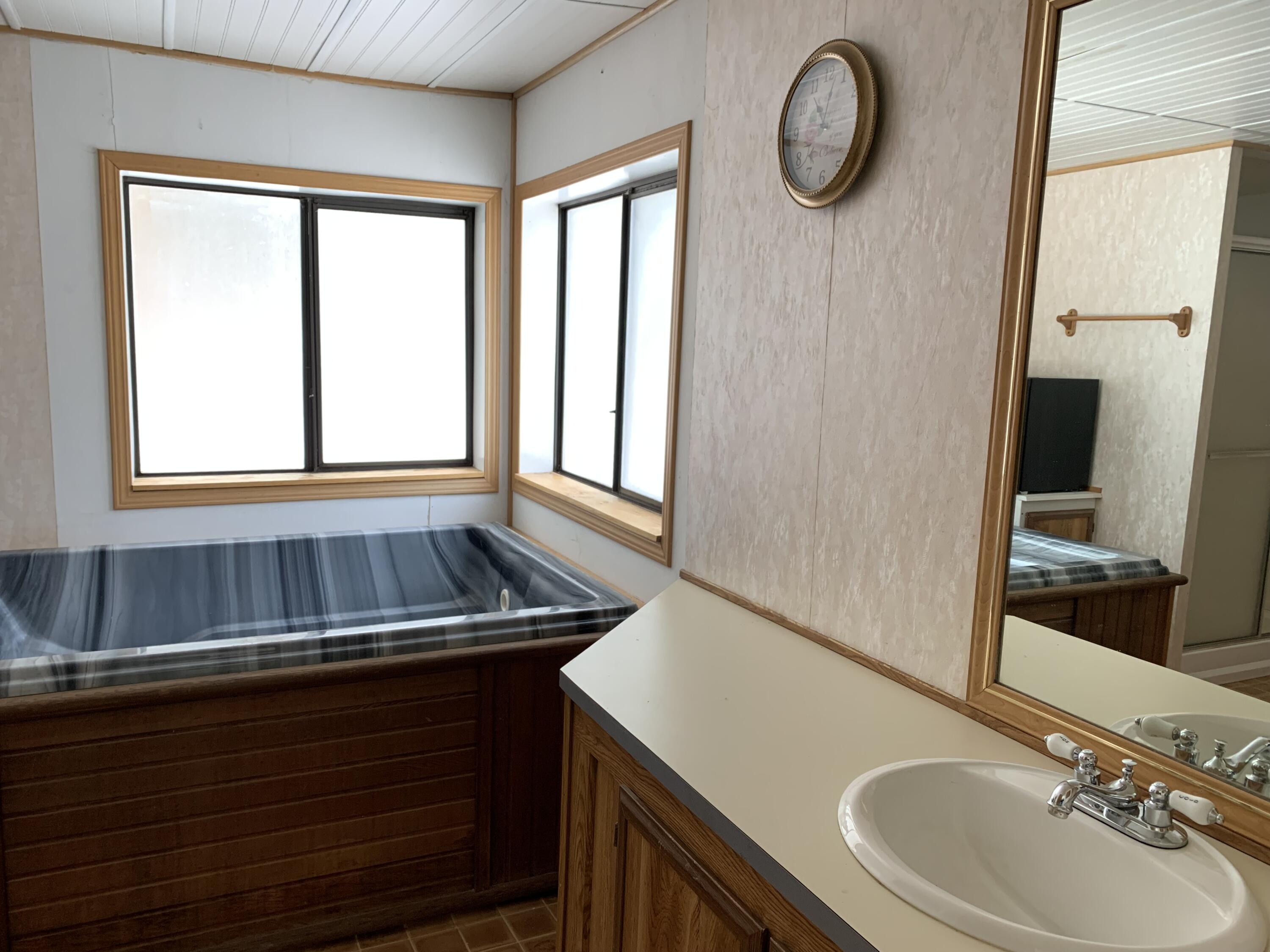 60105 Navajo Road Bend, OR 97702 - Photo 13 of 28 IMG_7022