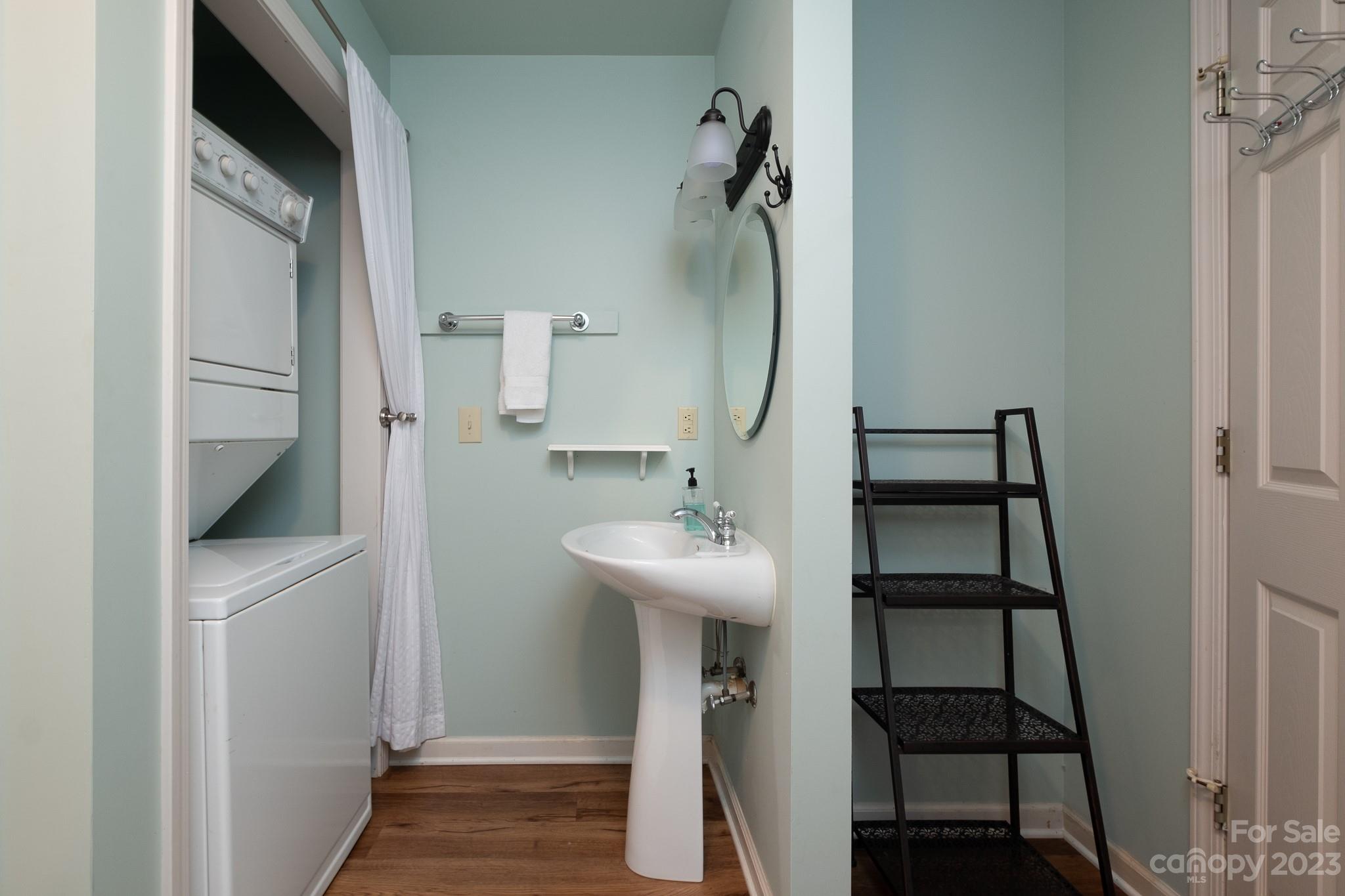 122 Columbine Way Cleveland, SC 29635 - Photo 18 of 28 a bathroom with a sink and mirror