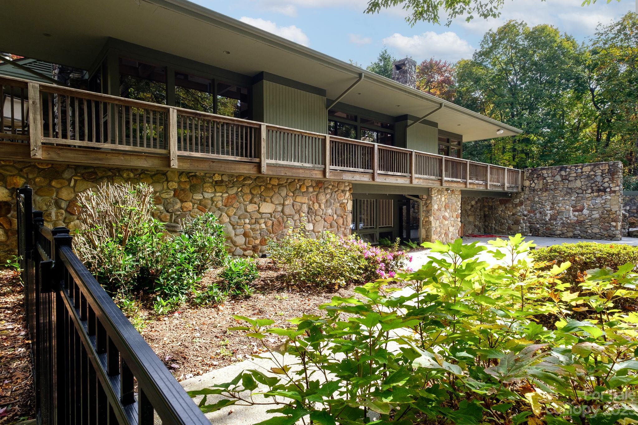 122 Columbine Way Cleveland, SC 29635 - Photo 24 of 28 a front view of a house with a garden
