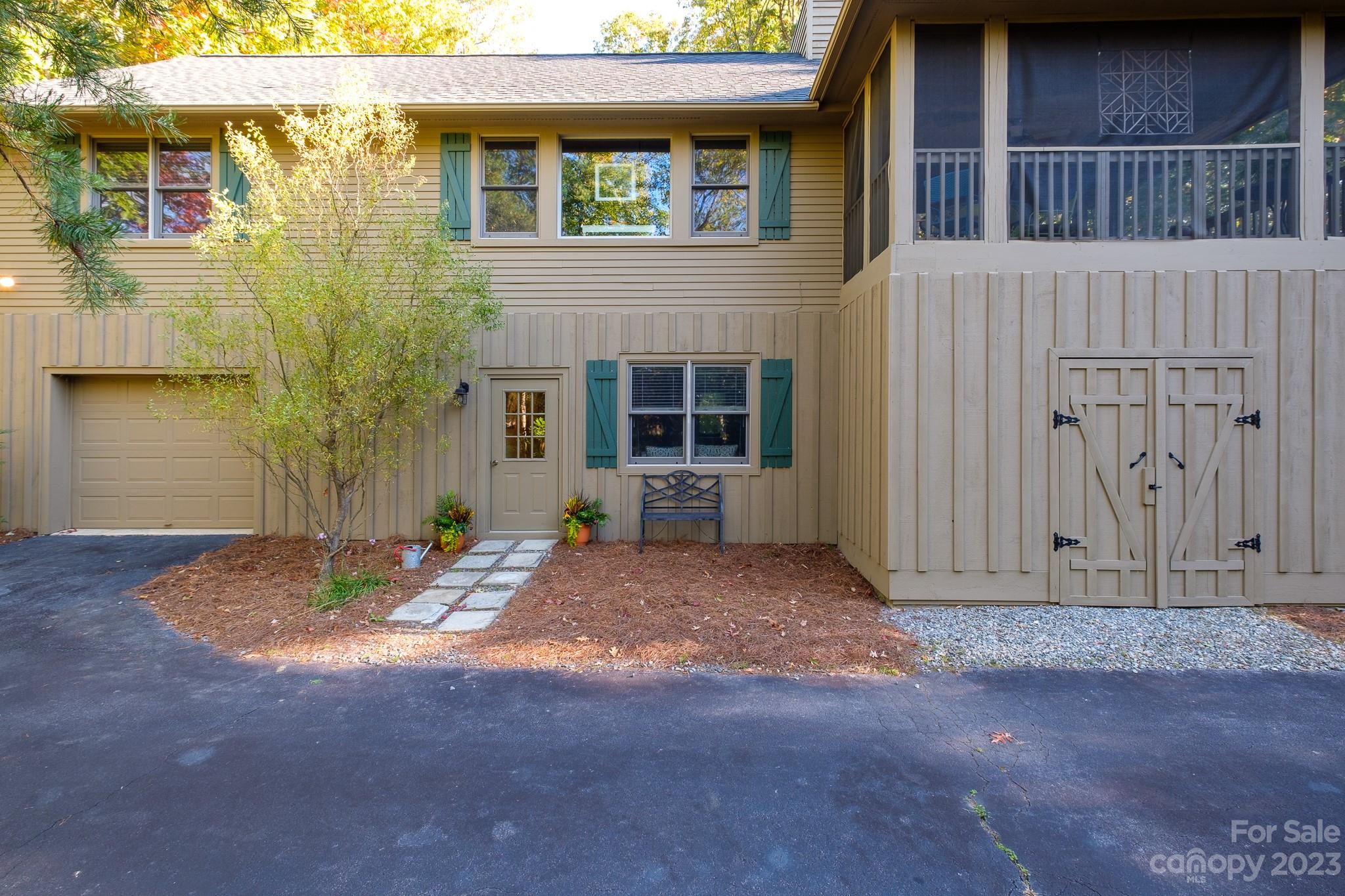 122 Columbine Way Cleveland, SC 29635 - Photo 3 of 28 a view of backyard of house