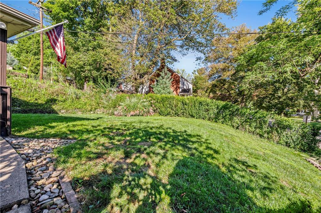 322 East Bruceton Road Pittsburgh, PA 15236 - Photo 26 of 29 Gallery Image 26
