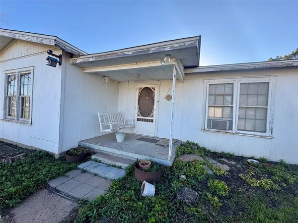 $209,000 | 620 5th Street, Hawley, TX 79525