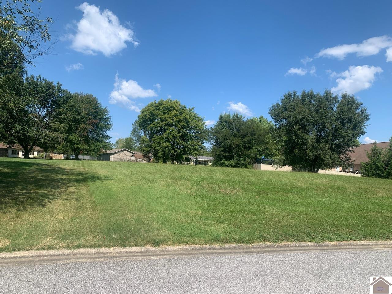 245 Ashcreek Road, Unit 35 Paducah, KY 42001 - Photo 1 of 2 Photo 1