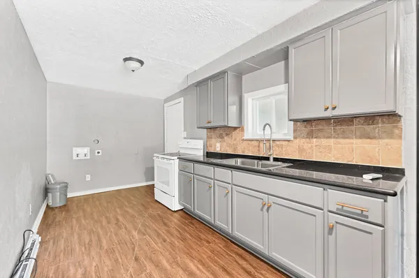 $1,099 | 601 Booker T Washington Street, Conroe, TX 77301