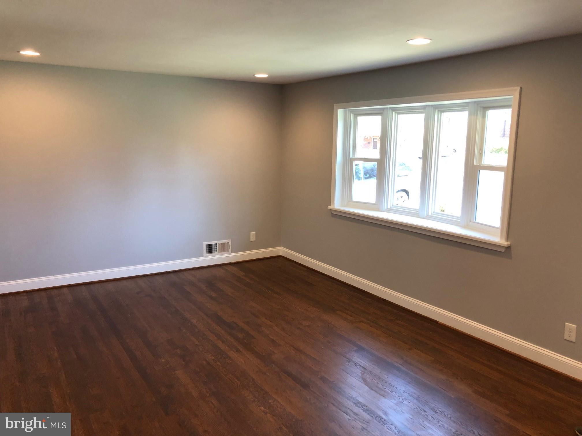 2511 Spencer Road Silver Spring, MD 20910 - Photo 3 of 13 Living Room