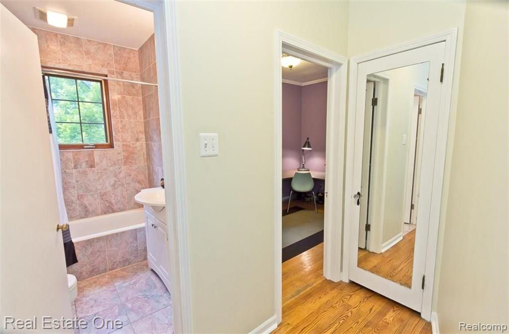 3947 Wakefield Road Berkley, MI 48072 - Photo 16 of 40